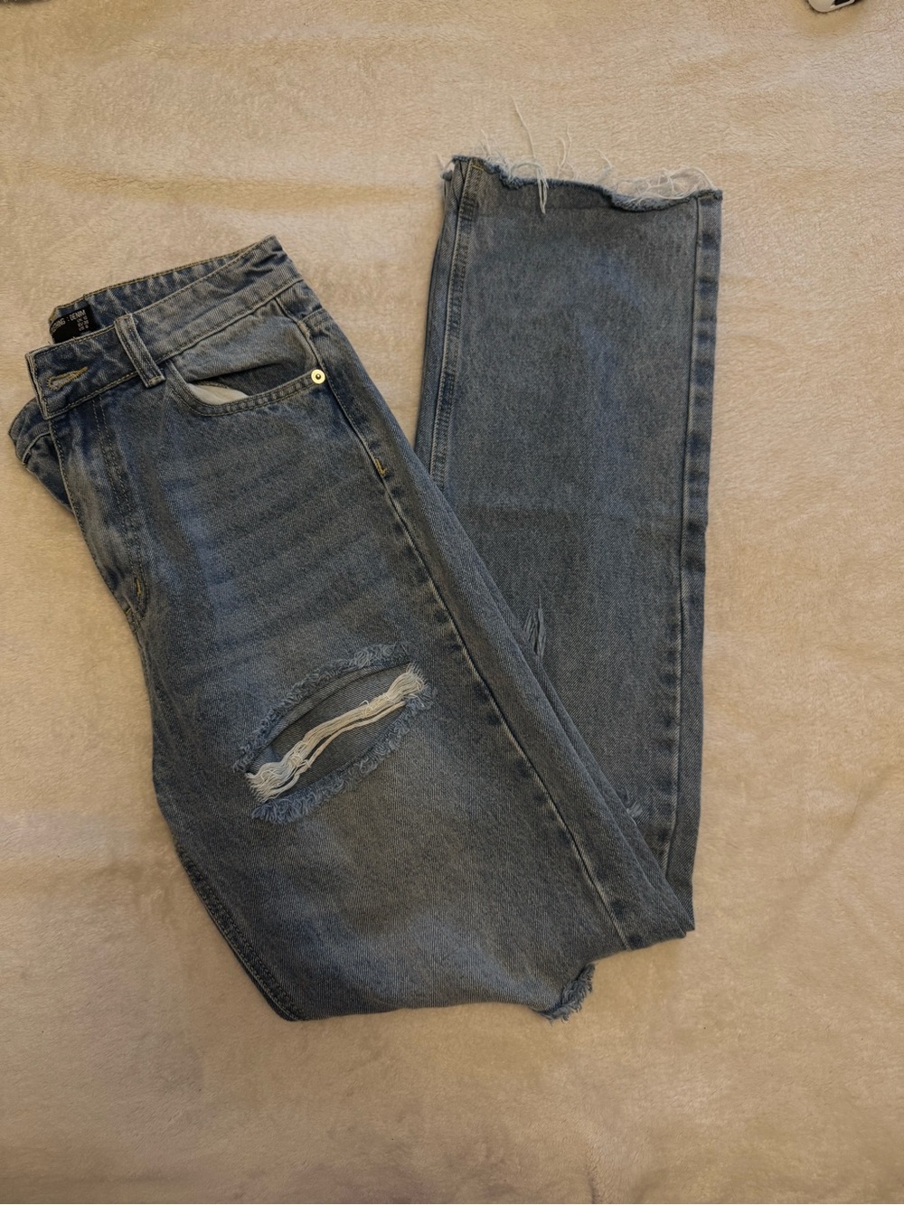 PrettyLittleThing Light Blue Straight Denim Jeans